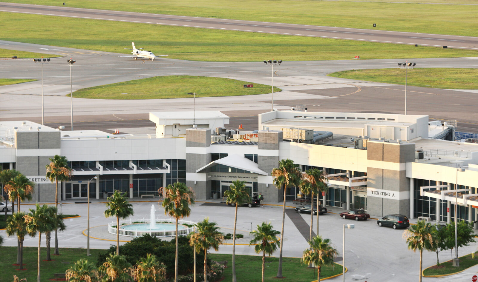 Commercial Roofers St Pete Clearwater International Airport Area, FL Commercial Roofing